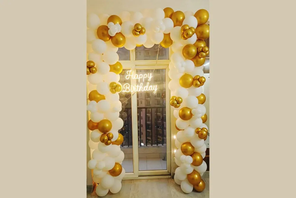 Wall Arch With Neon Light Decoration