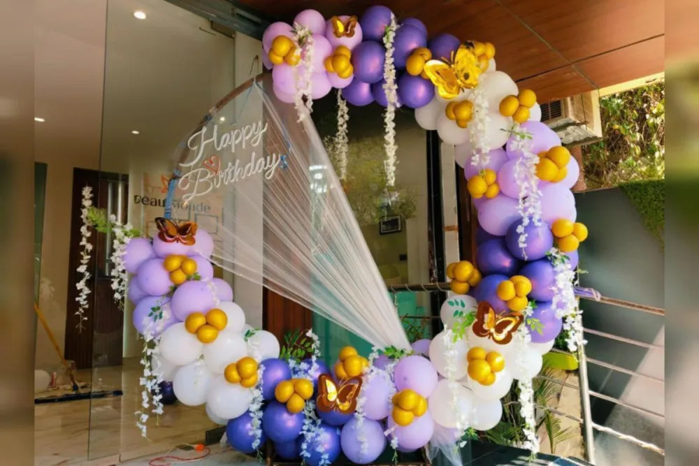 Regal Violet Ring Decoration