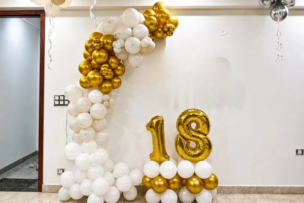 Pearl White Birthday Decoration