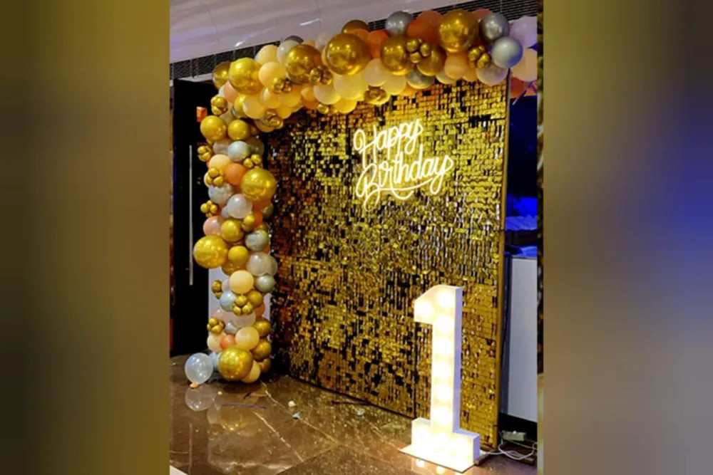 Golden Sequins Decor